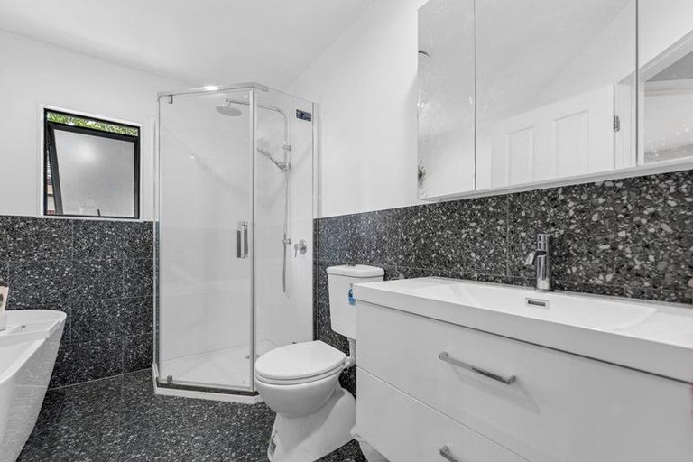 Photo of property in 120b Triangle Road, Massey, Auckland, 0614