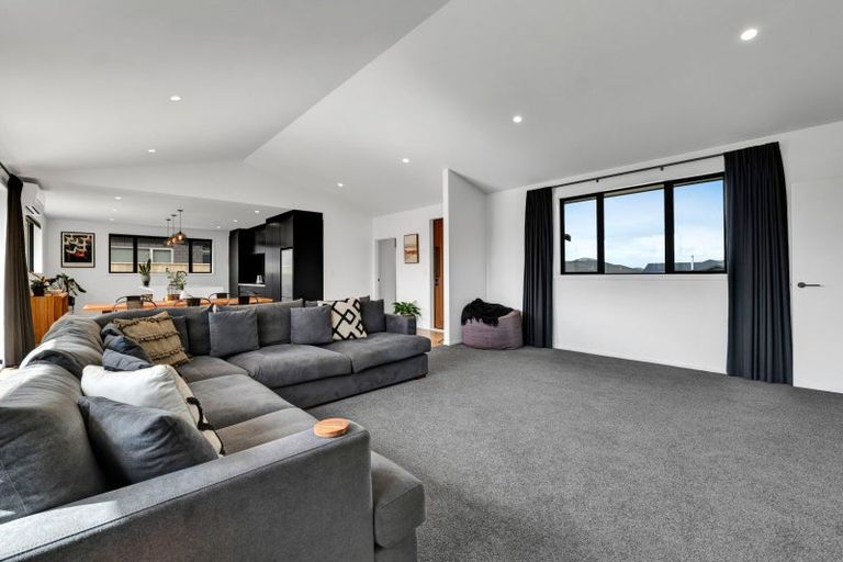 Photo of property in 11 Midsummer Avenue, Stratford, 4332