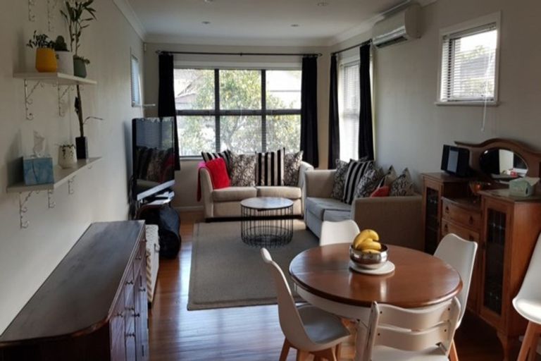 Photo of property in 38 Crawford Avenue, Mangere Bridge, Auckland, 2022