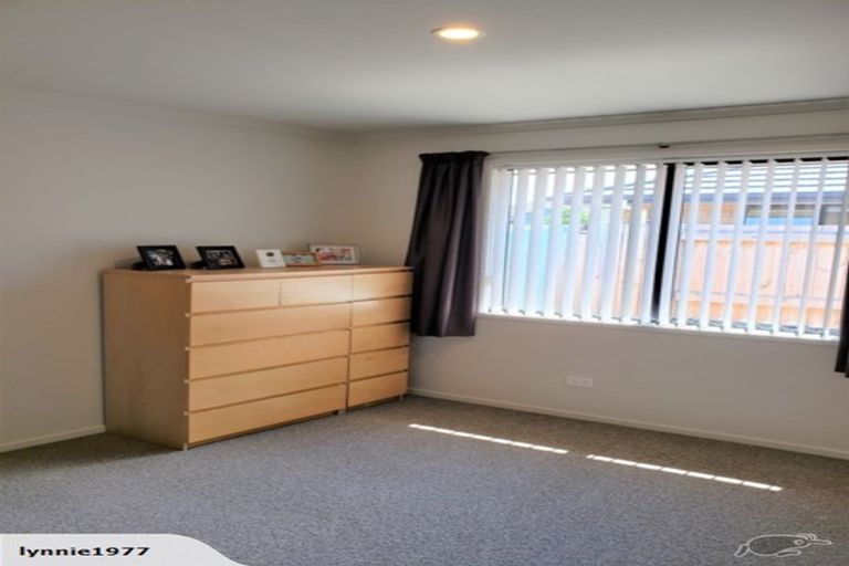 Photo of property in 10 Rainey Crescent, Papamoa Beach, Papamoa, 3118