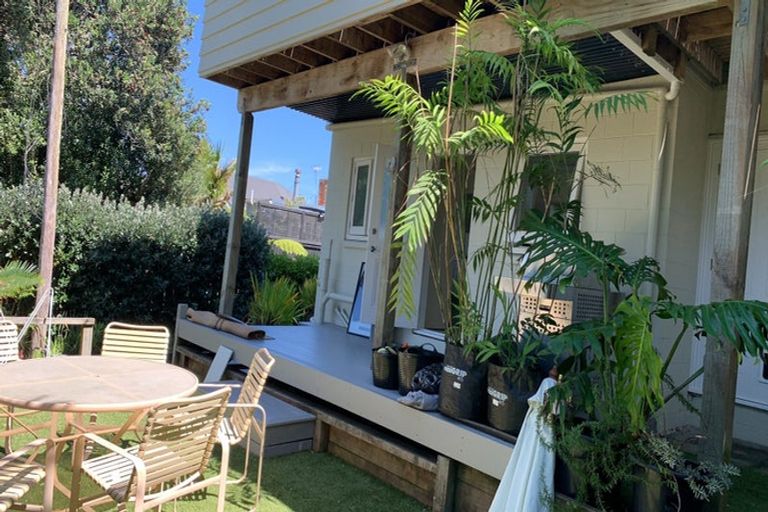 Photo of property in 14 Sackville Street, Fitzroy, New Plymouth, 4312