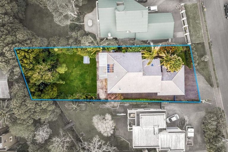 Photo of property in 9 Sandown Road, Rothesay Bay, Auckland, 0630