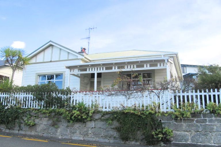 Photo of property in 5 Napier Terrace, Bluff Hill, Napier, 4110