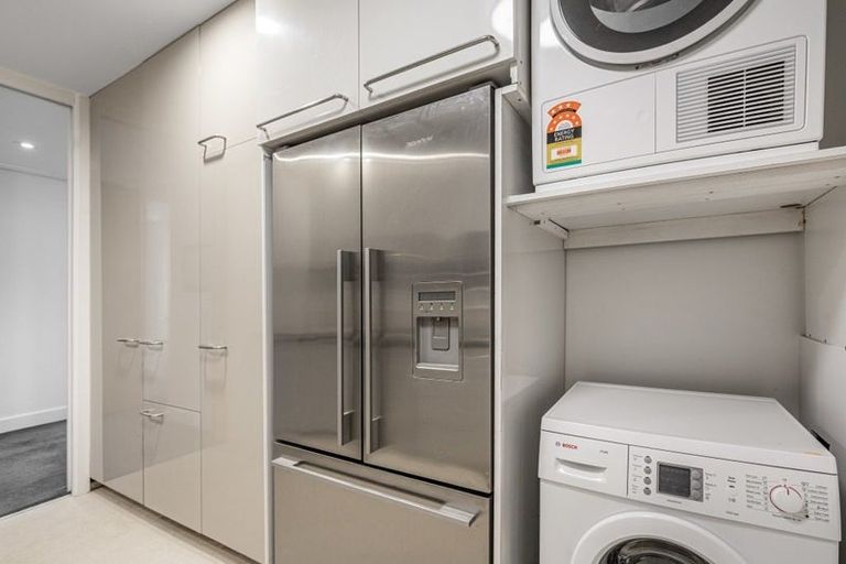 Photo of property in 10b Paritai Drive, Orakei, Auckland, 1071