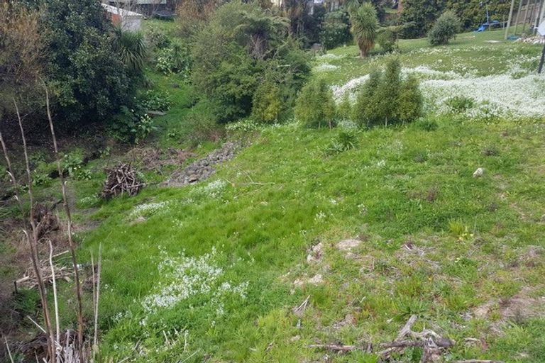 Photo of property in 54a Awaroa Road, Sunnyvale, Auckland, 0612