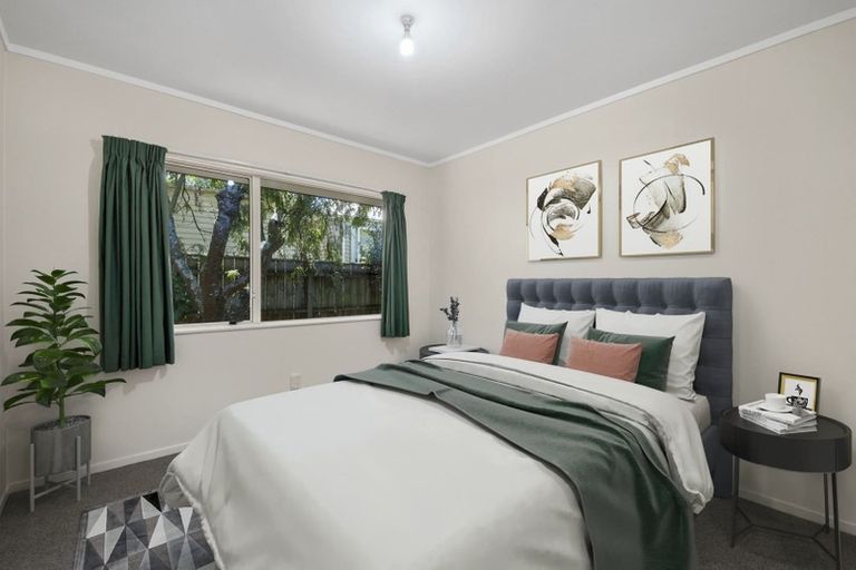 Photo of property in 2/15 Kotare Street, Hilltop, Taupo, 3330