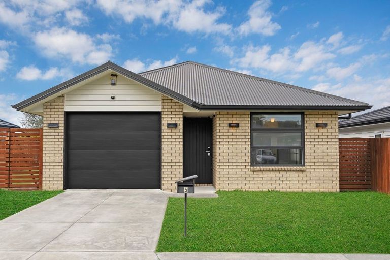 Photo of property in 5 Tomairangi Crescent, Pukekohe, 2120