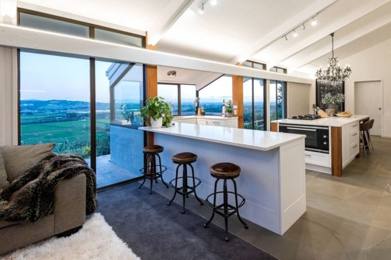 Photo of property in 214 Alfriston Ardmore Road, Ardmore, Papakura, 2582