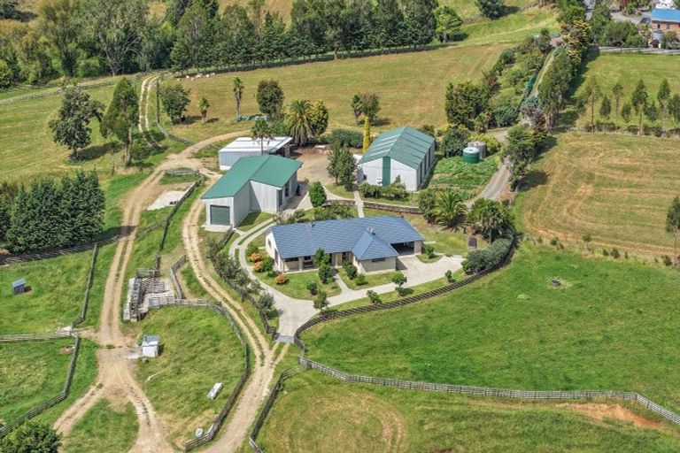 Photo of property in 800 Tuhikaramea Road, Ngahinapouri, Hamilton, 3290