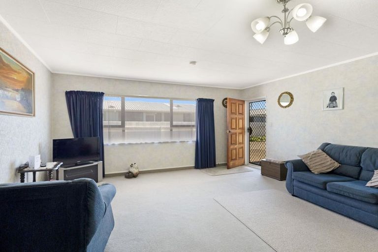 Photo of property in 2/507 Avenue Road West, Hastings, 4122