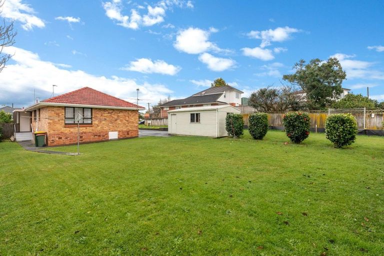 Photo of property in 2/11 Miles Avenue, Papatoetoe, Auckland, 2025