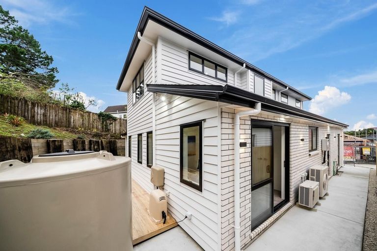 Photo of property in 11 Tawapou Close, Massey, Auckland, 0614