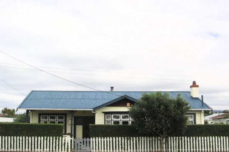 Photo of property in 39 Aparima Avenue, Miramar, Wellington, 6022