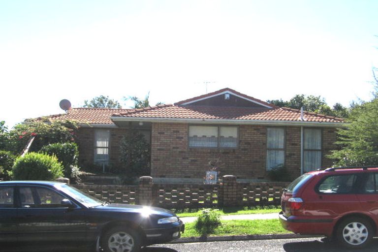 Photo of property in 52 Jandell Crescent, Bucklands Beach, Auckland, 2014
