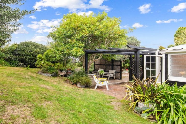 Photo of property in 11 Waimea Road, Waikanae Beach, Waikanae, 5036