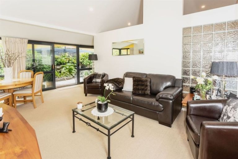 Photo of property in 11 Cricklewood Place, Avonhead, Christchurch, 8042