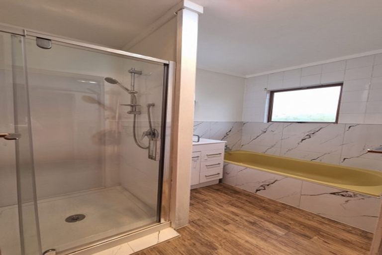 Photo of property in 244 Queen Street, Pukekohe, 2120