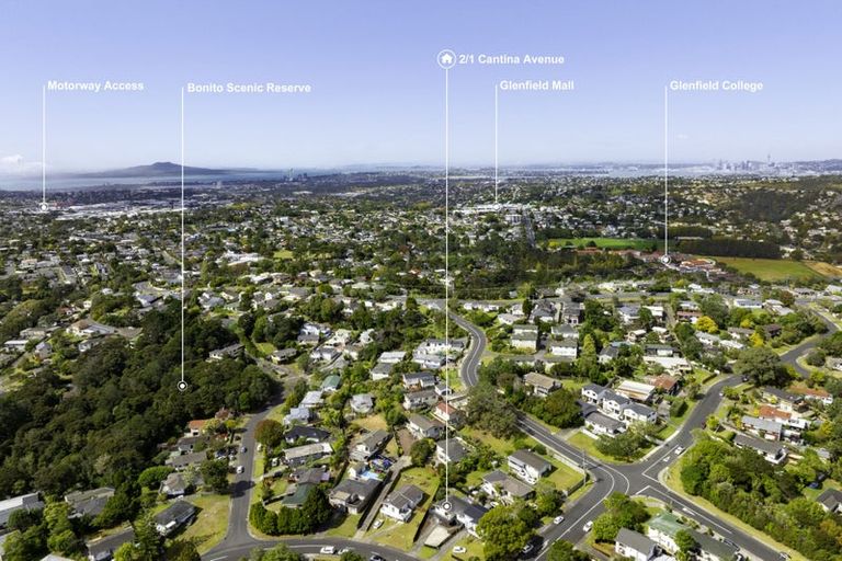 Photo of property in 2/1 Cantina Avenue, Bayview, Auckland, 0629