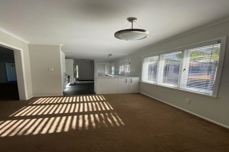 Photo of property in 15 Sandspit Road, Cockle Bay, Auckland, 2014