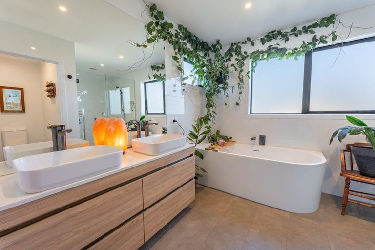 Photo of property in 6 Sea View Terrace, Seaview, Timaru, 7910