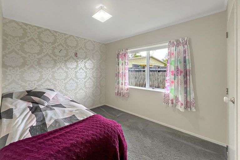 Photo of property in 15 Peppertree Glade, Kelvin Grove, Palmerston North, 4414
