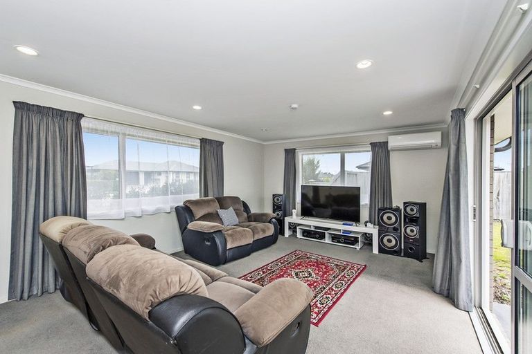 Photo of property in 17 Pakohe Street, Pegasus, 7612