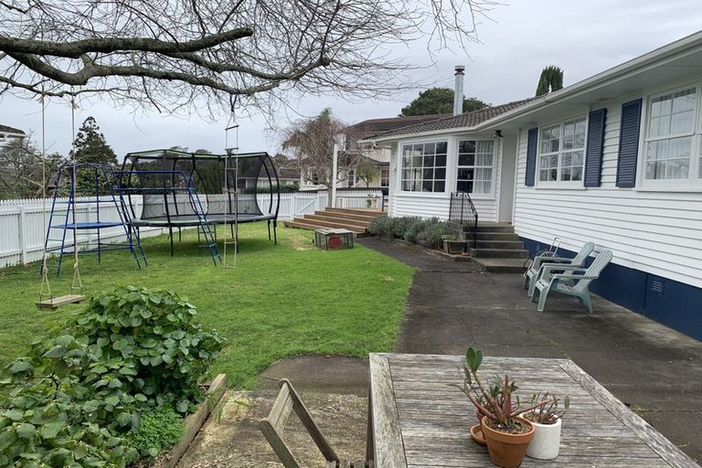 Photo of property in 1/30 Kea Place, Mangere Bridge, Auckland, 2022