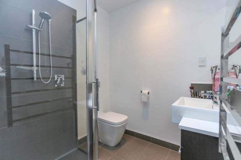 Photo of property in 39 Bevington Street, Avonhead, Christchurch, 8042