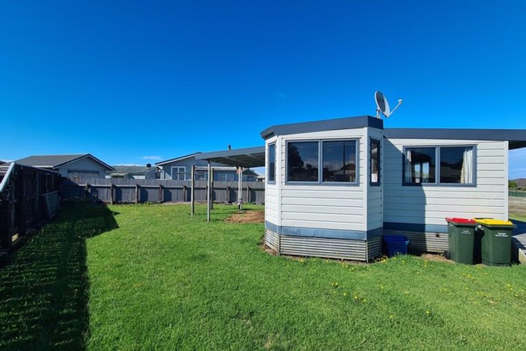 Photo of property in 13 Hickey Place, Opunake, 4616