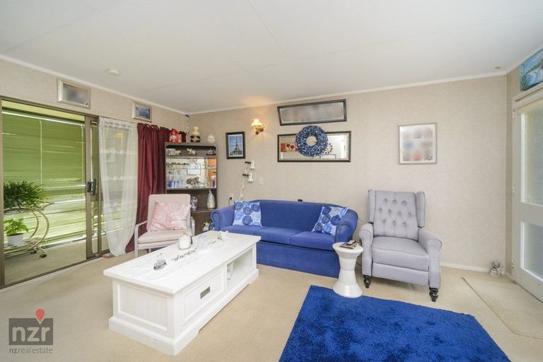 Photo of property in 5 Herbert Avenue, Cloverlea, Palmerston North, 4412