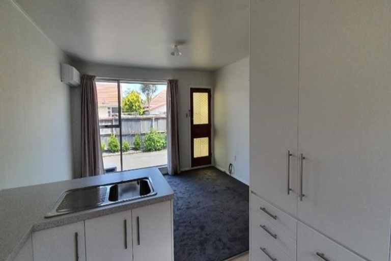 Photo of property in 2/374 Blenheim Road, Upper Riccarton, Christchurch, 8041