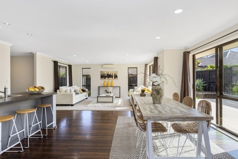 Photo of property in 15 Redhaven Place, Bethlehem, Tauranga, 3110