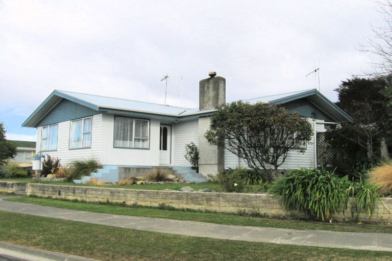 Photo of property in 12 Shortland Street, Tamatea, Napier, 4112