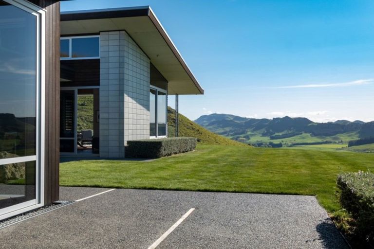 Photo of property in 84 Matarua Rise, Waimarama, Havelock North, 4294