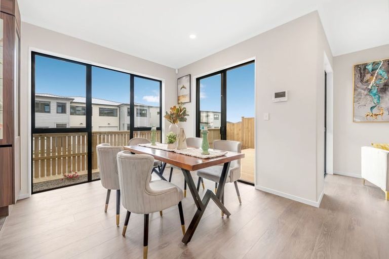 Photo of property in 32 Adamson Road, Flat Bush, Auckland, 2019