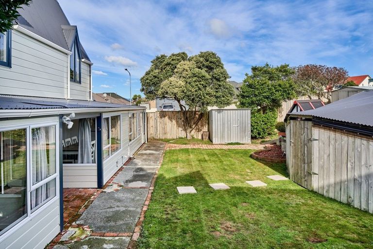 Photo of property in 74 Cypress Drive, Maungaraki, Lower Hutt, 5010