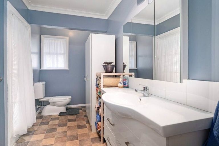 Photo of property in 13 Matai Street, Levin, 5510