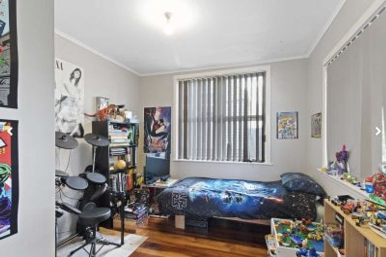 Photo of property in 106a Woodglen Road, Glen Eden, Auckland, 0602