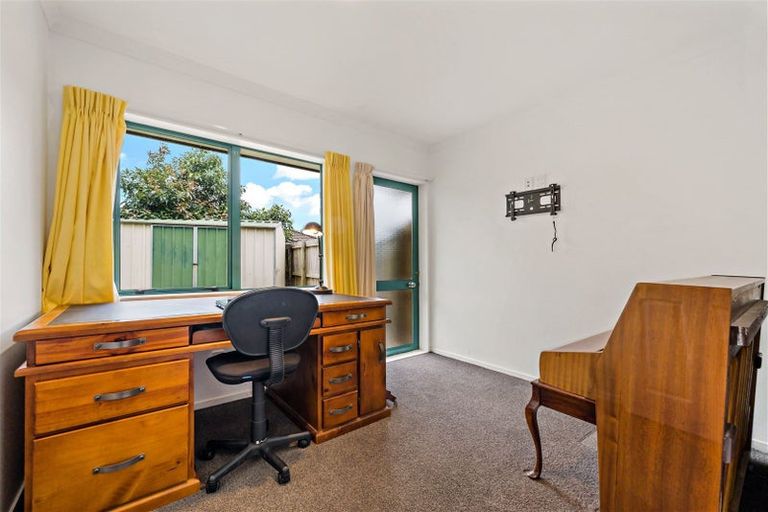 Photo of property in 18 Sample Road, Albany, Auckland, 0632