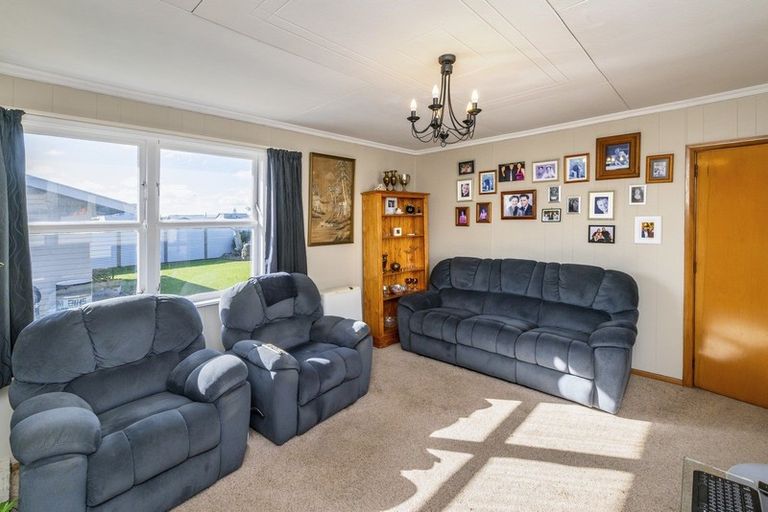 Photo of property in 10 Grenville Street, Levin, 5510