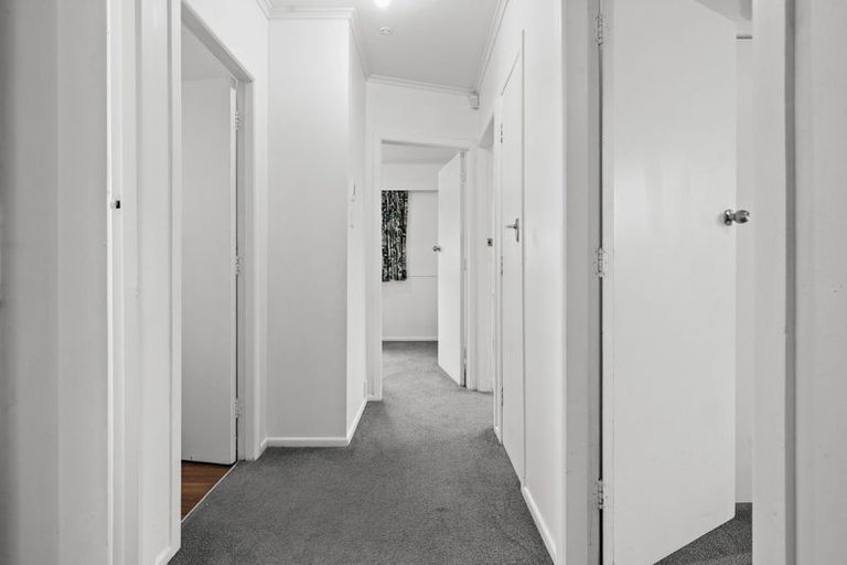 Photo of property in 16 Manapouri Place, Glenview, Hamilton, 3206