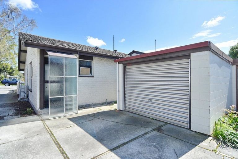 Photo of property in 3/74 Picton Avenue, Riccarton, Christchurch, 8011