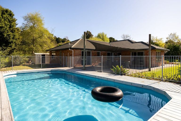 Photo of property in 24 Finlayson Road, Matarau, Whangarei, 0176