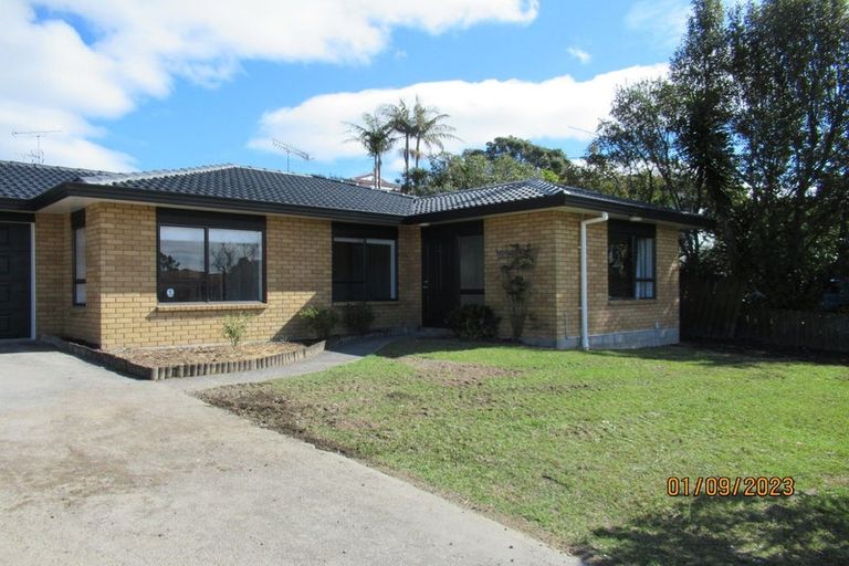 Photo of property in 10 Ebony Place, Massey, Auckland, 0614