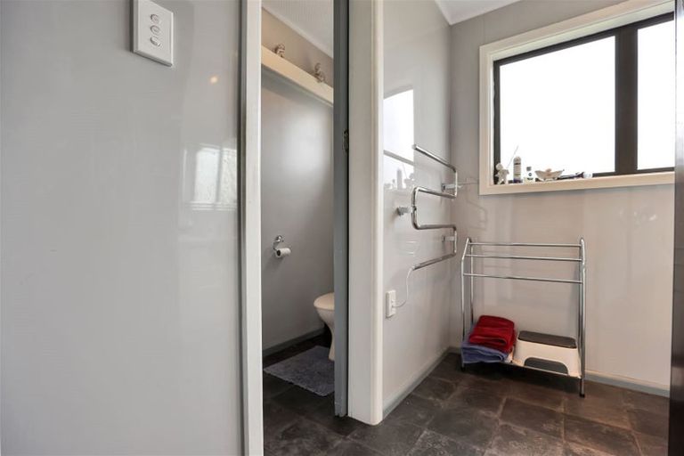 Photo of property in 98 Mcmurdo Street, Tinwald, Ashburton, 7700