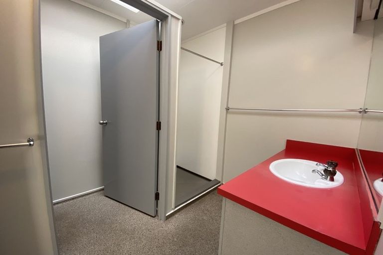 Photo of property in 4 Euclid Street, Vogeltown, New Plymouth, 4310