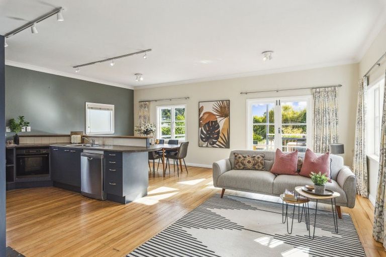 Photo of property in 17 Rimu Road, Raumati Beach, Paraparaumu, 5032