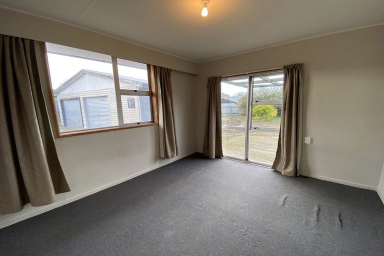 Photo of property in 813 Huia Street, Camberley, Hastings, 4120