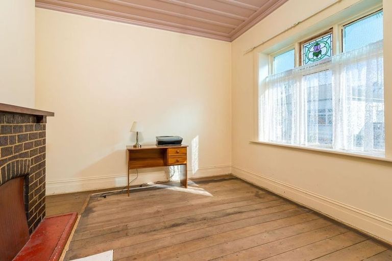 Photo of property in 91 Oxford Street, South Dunedin, Dunedin, 9012