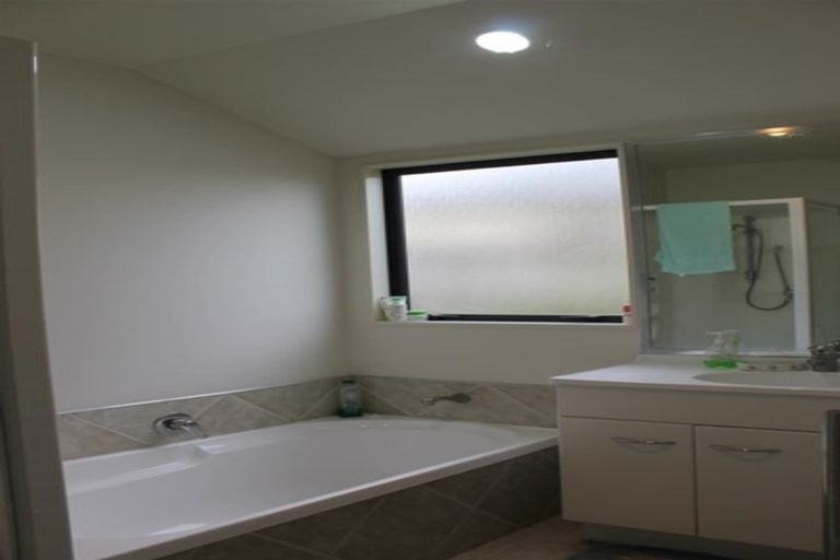 Photo of property in 4a Ash Grove, Maungaturoto, 0520